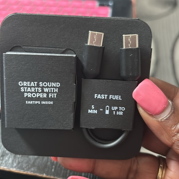 Beats by Dre Studio Buds - Red, White or Black - Picture 12 of 13